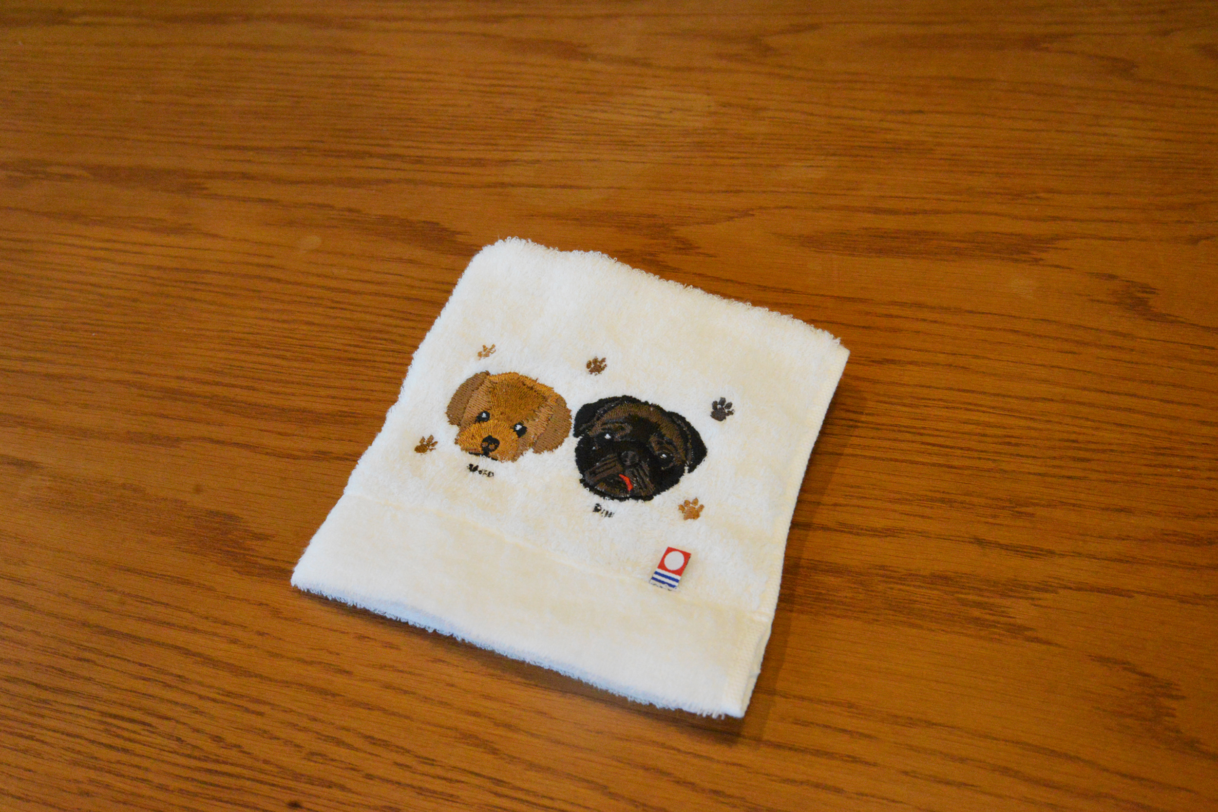 ハンカチ／犬刺繍